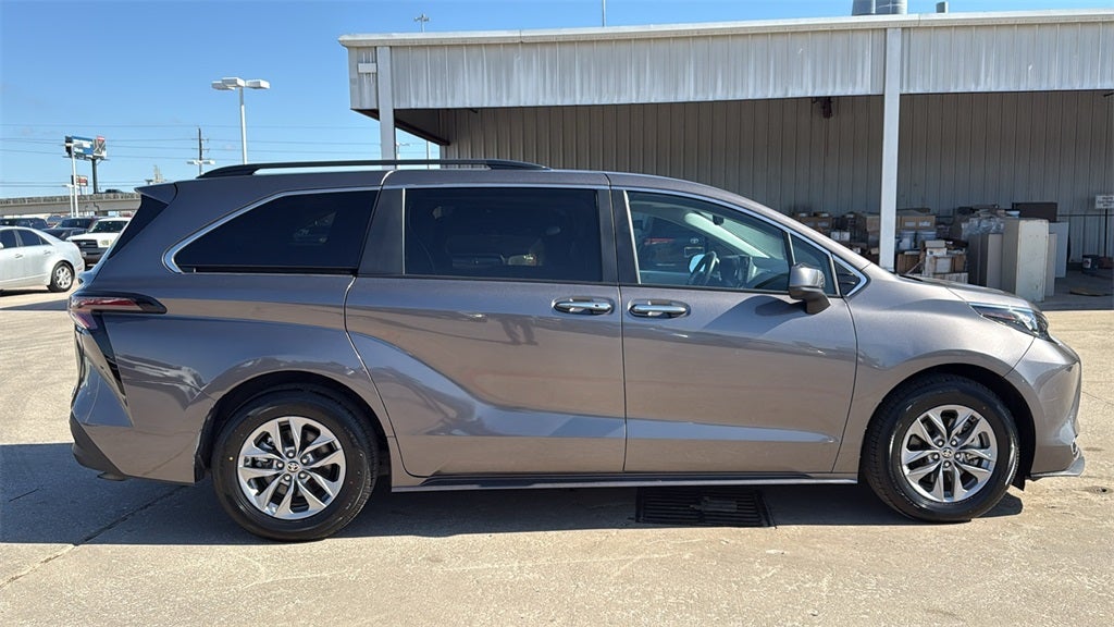 2024 Toyota SIENNA XLE XLE 7 Passenger