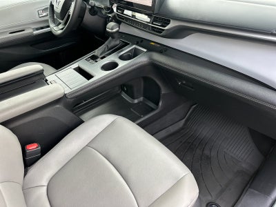 2026 Toyota Sienna XLE 8 Passenger