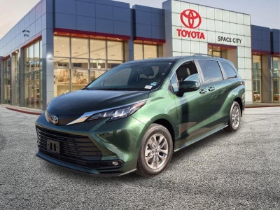 2026 Toyota Sienna XLE 8 Passenger