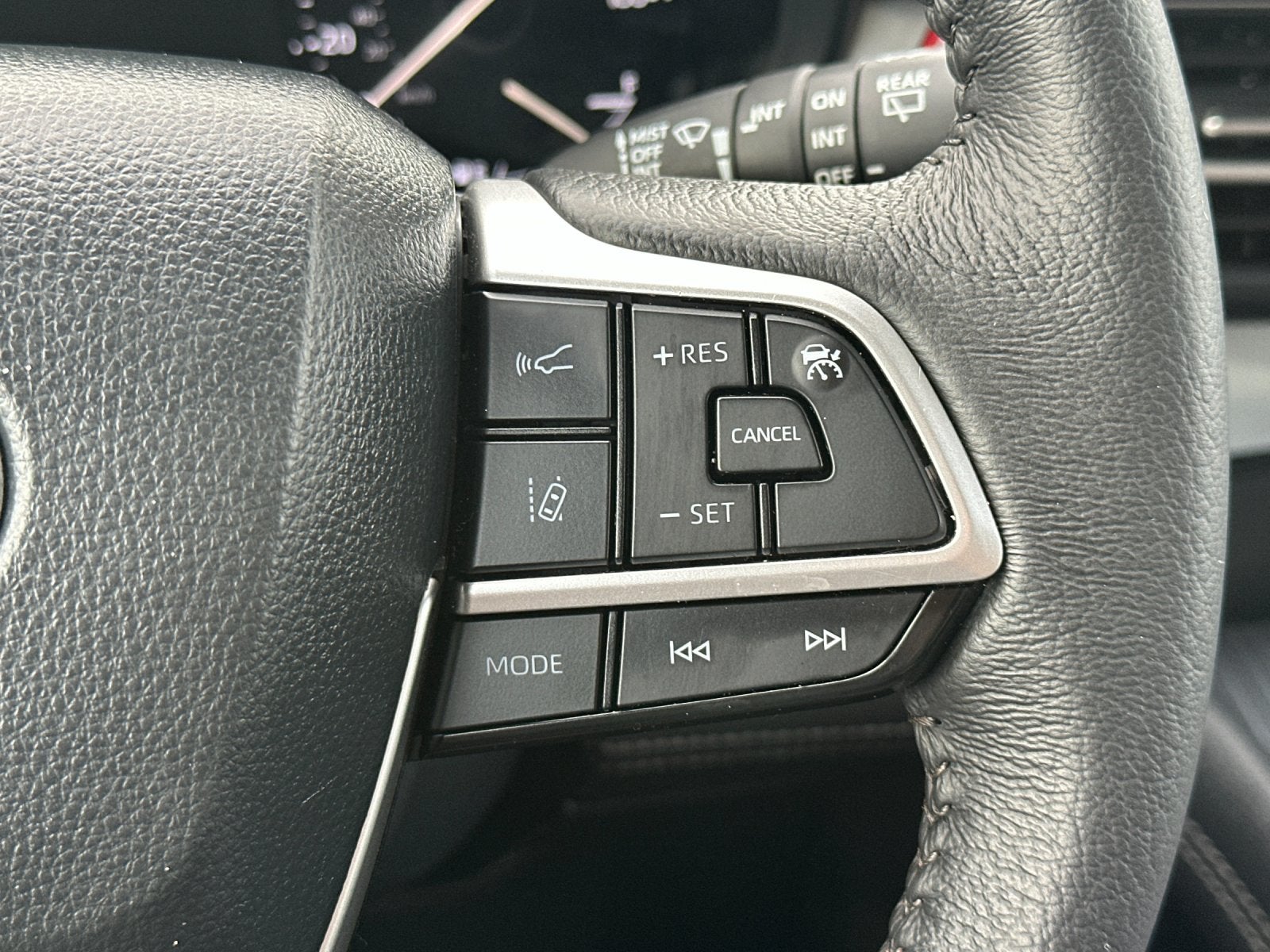 2026 Toyota Sienna XLE 8 Passenger