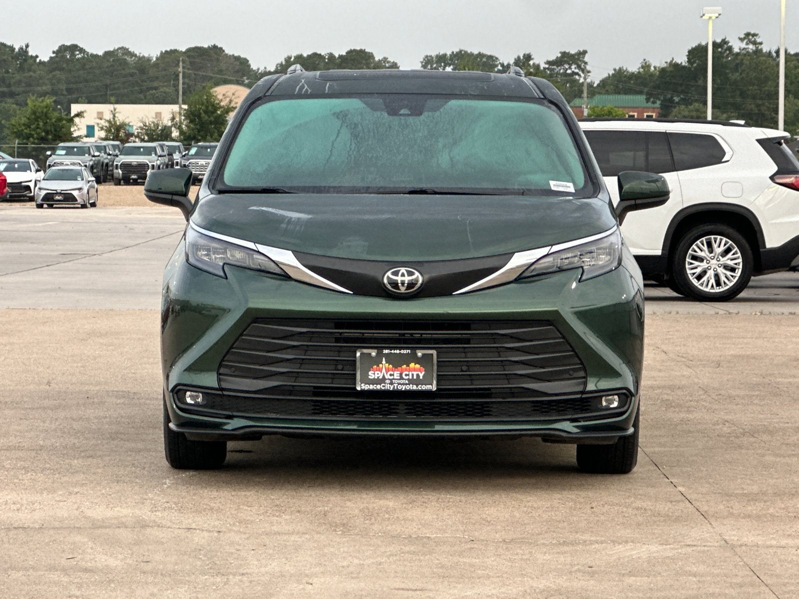 2026 Toyota Sienna XLE 8 Passenger