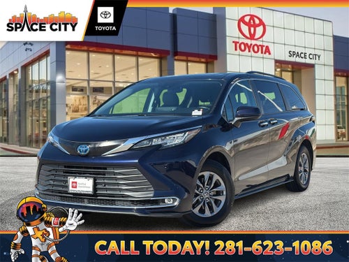 2023 Toyota SIENNA XLE XLE 8 Passenger