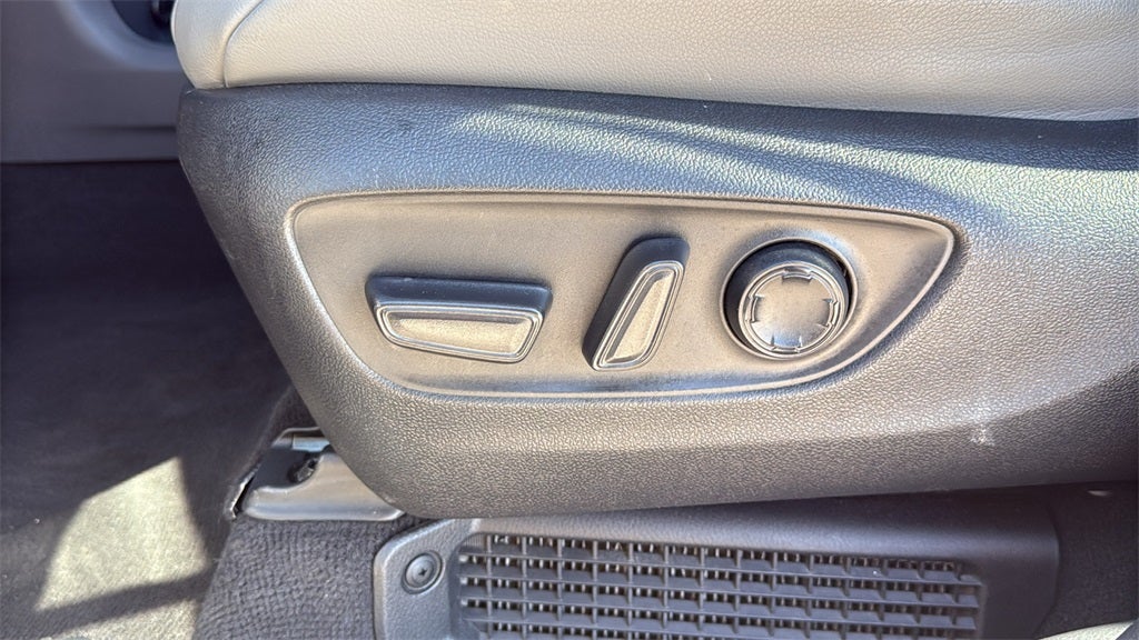 2023 Toyota SIENNA XLE XLE 8 Passenger