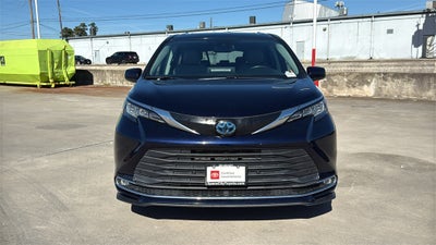 2023 Toyota SIENNA XLE XLE 8 Passenger