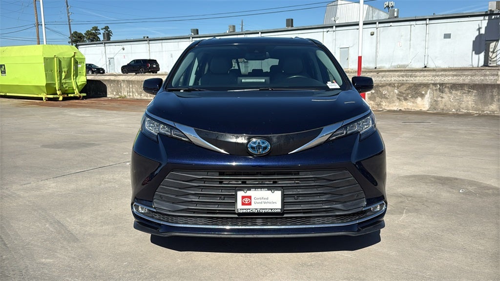 2023 Toyota SIENNA XLE XLE 8 Passenger