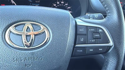 2023 Toyota SIENNA XLE XLE 8 Passenger