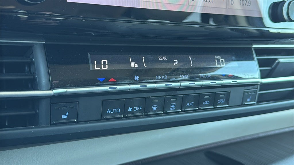 2023 Toyota SIENNA XLE XLE 8 Passenger