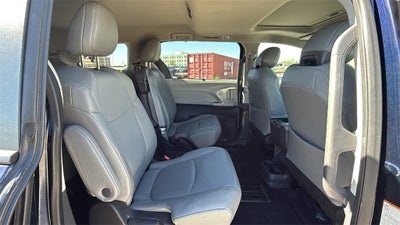 2023 Toyota SIENNA XLE XLE 8 Passenger