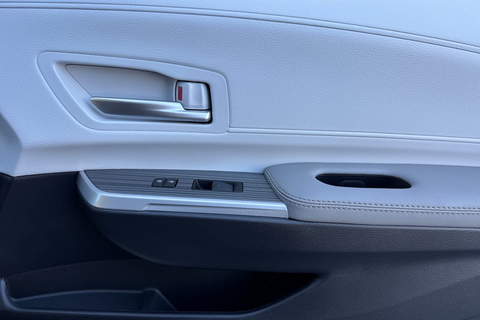 2026 Toyota Sienna XLE 8 Passenger