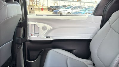 2026 Toyota Sienna XLE 8 Passenger