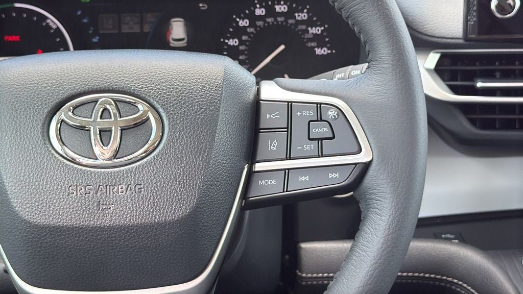 2026 Toyota Sienna XLE 8 Passenger