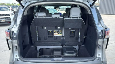 2026 Toyota Sienna XLE 8 Passenger