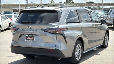 2026 Toyota Sienna XLE 8 Passenger