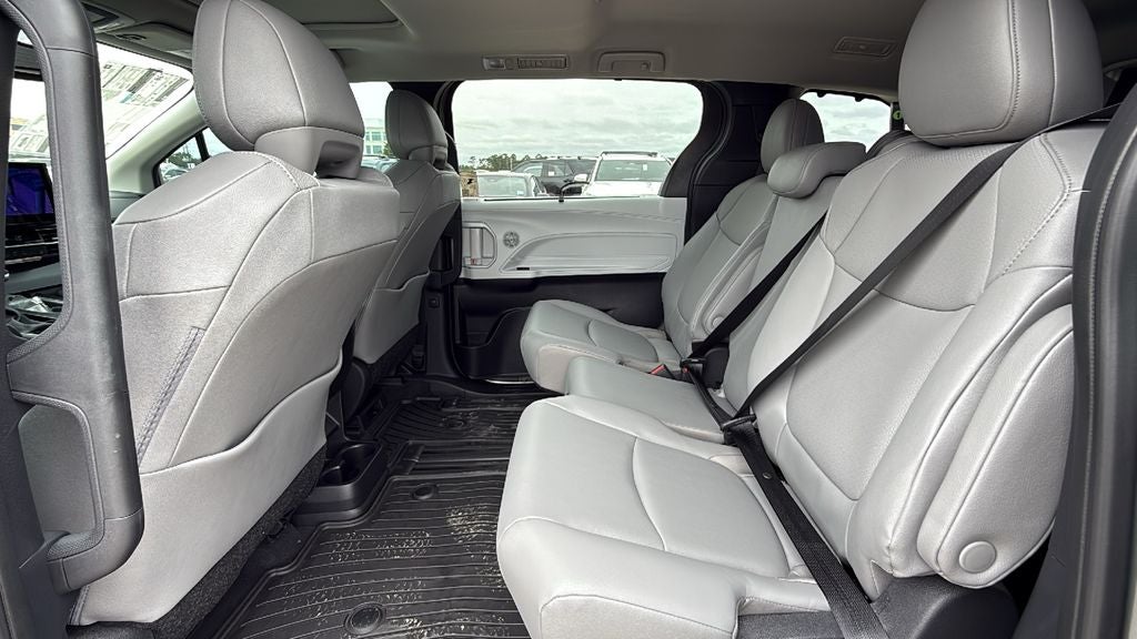2026 Toyota Sienna XLE 8 Passenger