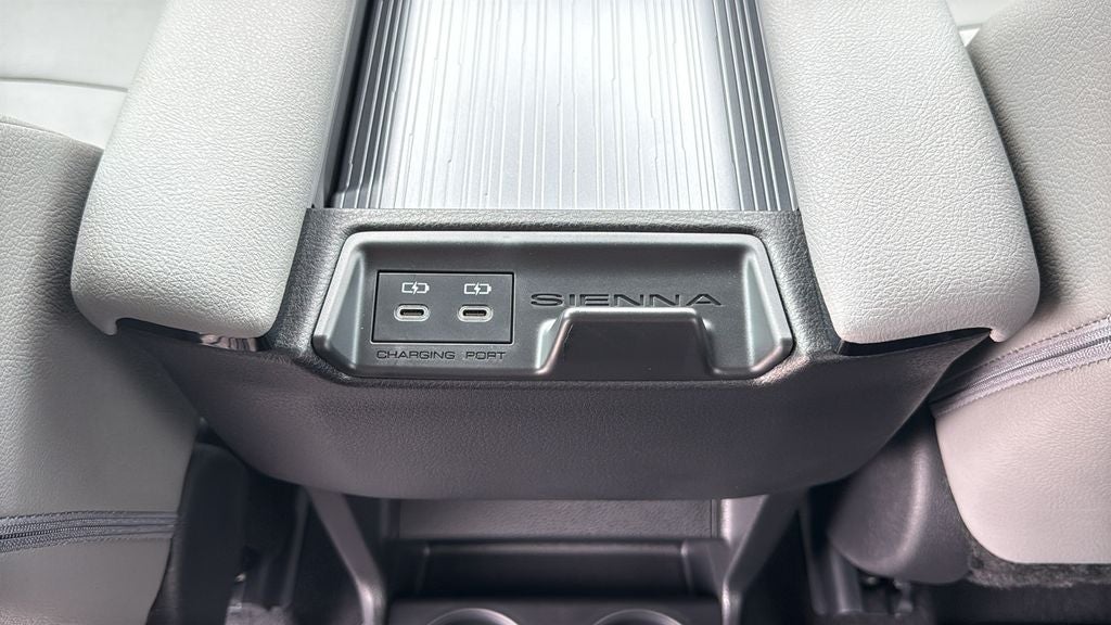 2026 Toyota Sienna XLE 8 Passenger