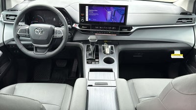 2026 Toyota Sienna XLE 8 Passenger