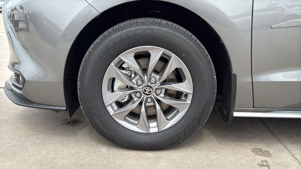 2026 Toyota Sienna XLE 8 Passenger