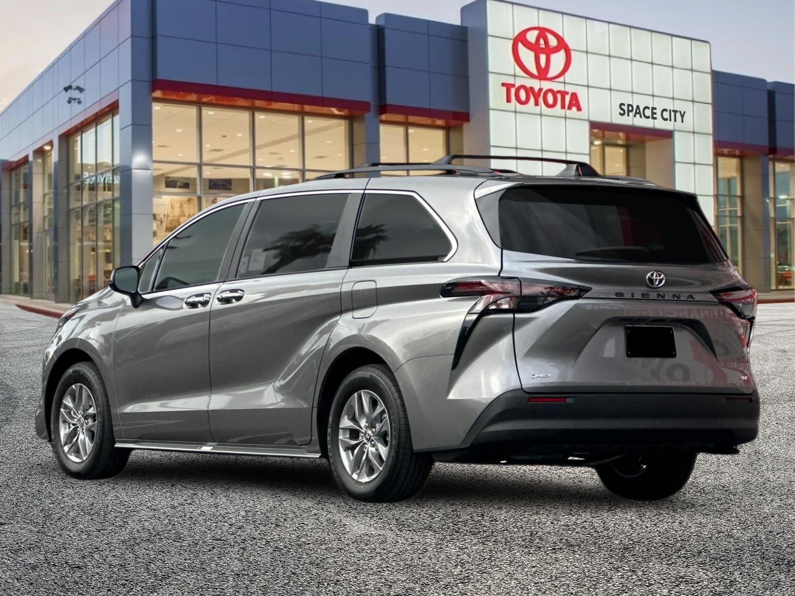 2026 Toyota Sienna XLE 8 Passenger