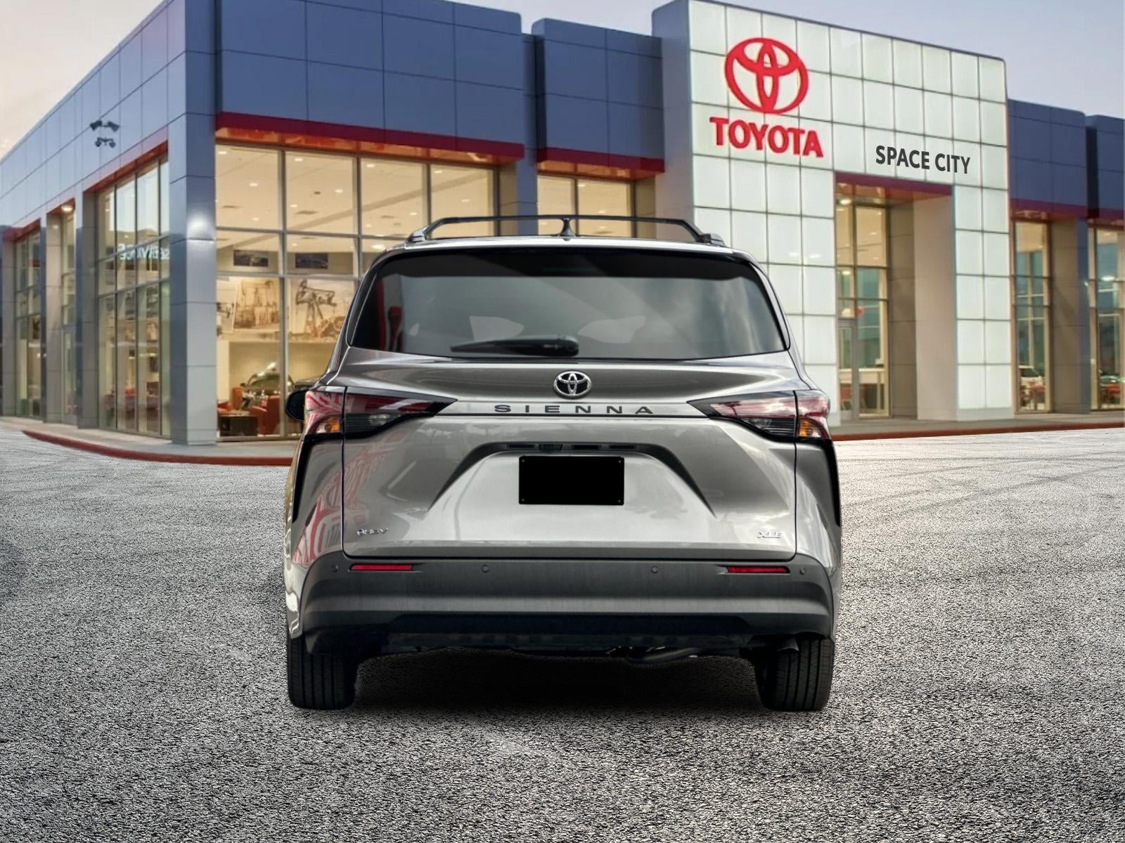 2026 Toyota Sienna XLE 8 Passenger