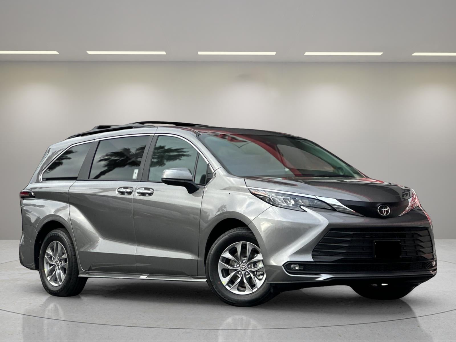 2026 Toyota Sienna XLE 8 Passenger
