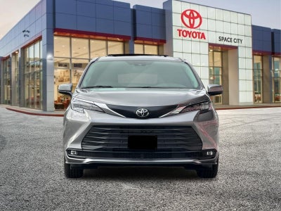 2026 Toyota Sienna XLE 8 Passenger