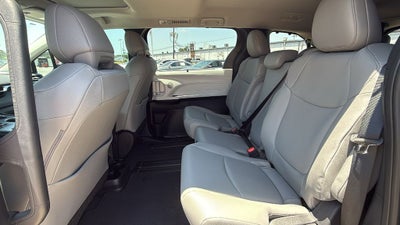 2026 Toyota Sienna XLE 8 Passenger