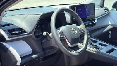 2026 Toyota Sienna XLE 8 Passenger