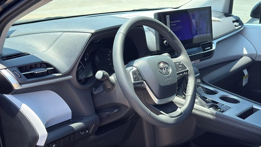 2026 Toyota Sienna XLE 8 Passenger