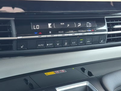 2025 Toyota Sienna XLE 8 Passenger