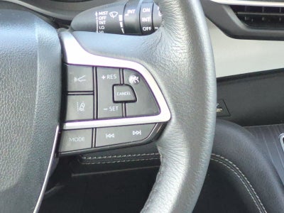 2025 Toyota Sienna XLE 8 Passenger