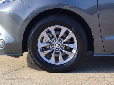 2025 Toyota Sienna XLE 8 Passenger