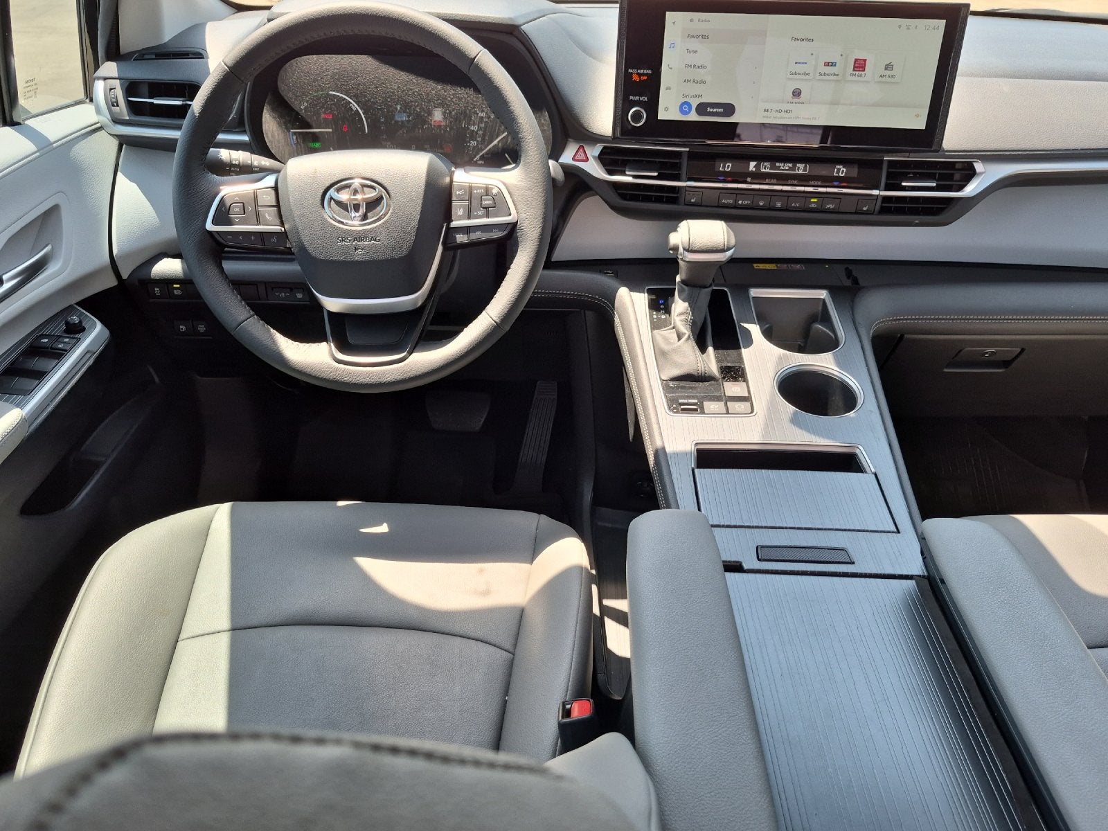2026 Toyota Sienna XLE 8 Passenger