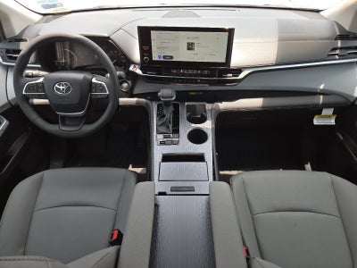 2026 Toyota Sienna XLE 8 Passenger