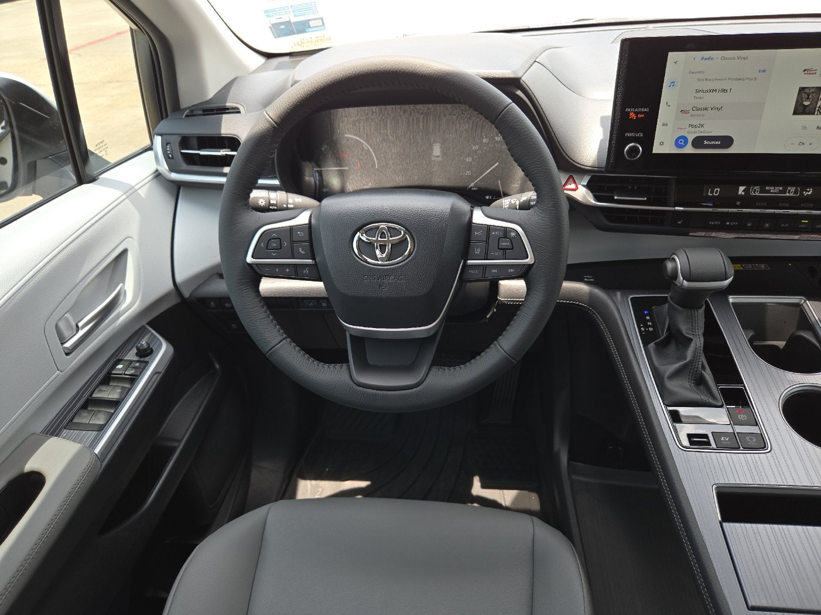 2026 Toyota Sienna XLE 8 Passenger