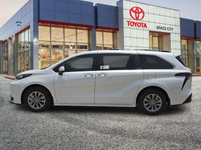 2026 Toyota Sienna XLE 8 Passenger