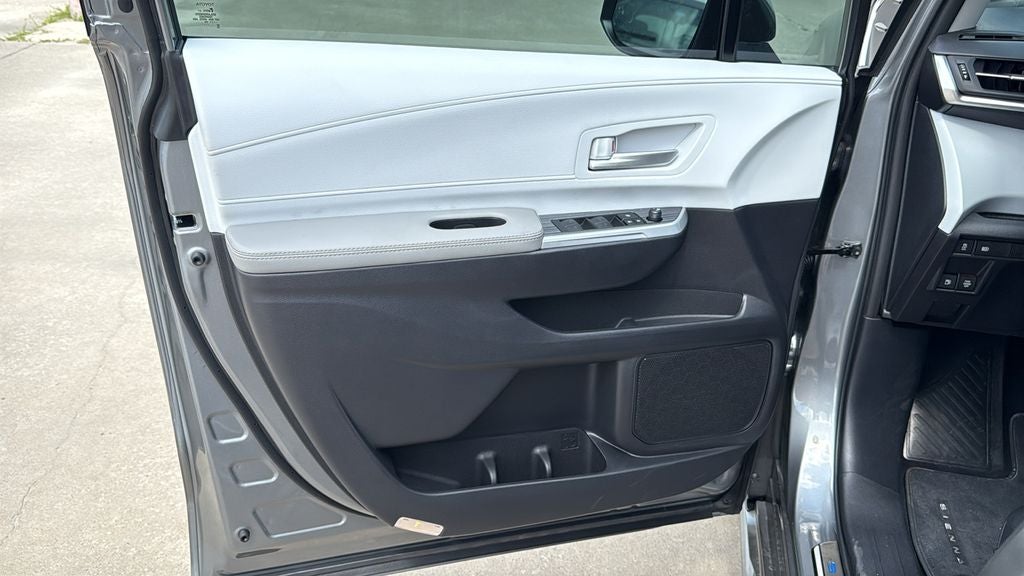 2026 Toyota Sienna XLE 8 Passenger