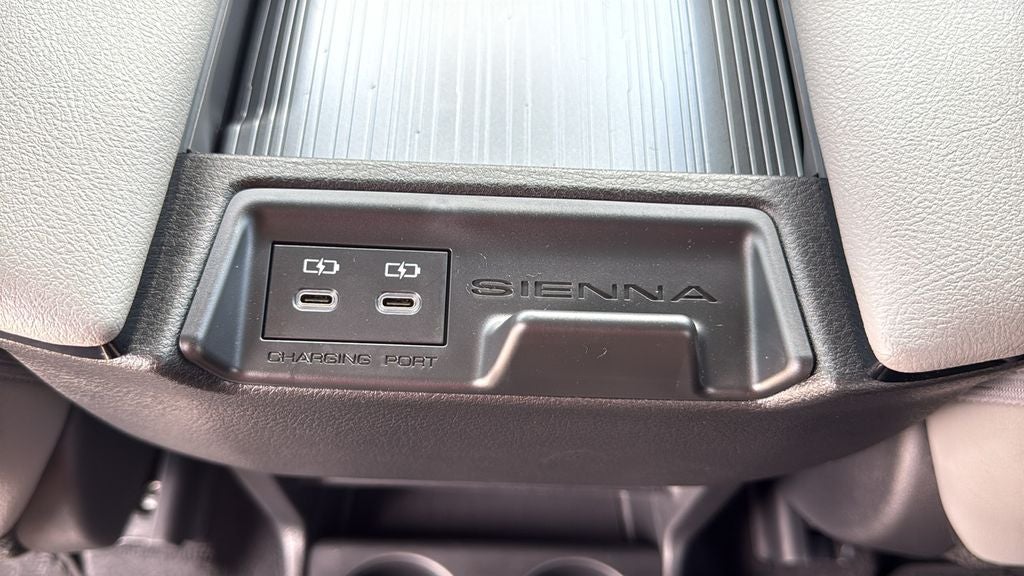 2026 Toyota Sienna XLE 8 Passenger