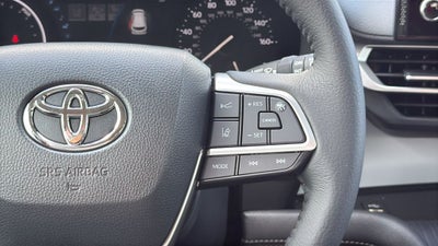 2026 Toyota Sienna XLE 8 Passenger