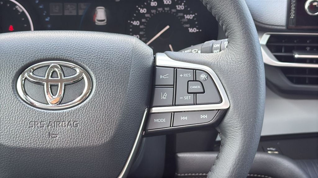 2026 Toyota Sienna XLE 8 Passenger