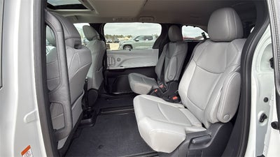 2026 Toyota Sienna XLE 8 Passenger