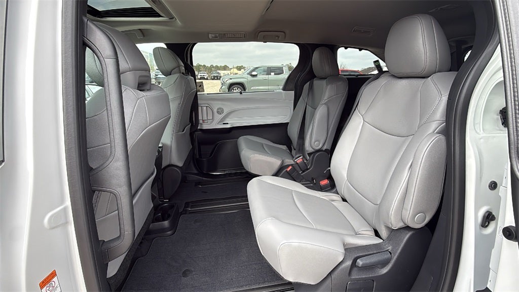 2026 Toyota Sienna XLE 8 Passenger