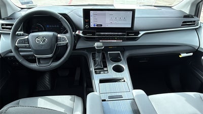 2026 Toyota Sienna XLE 8 Passenger