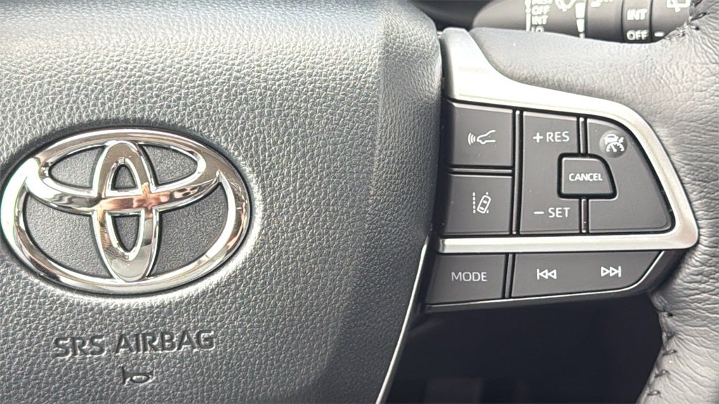 2026 Toyota Sienna XLE 8 Passenger