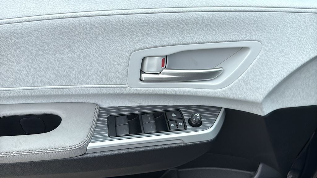 2026 Toyota Sienna XLE 8 Passenger