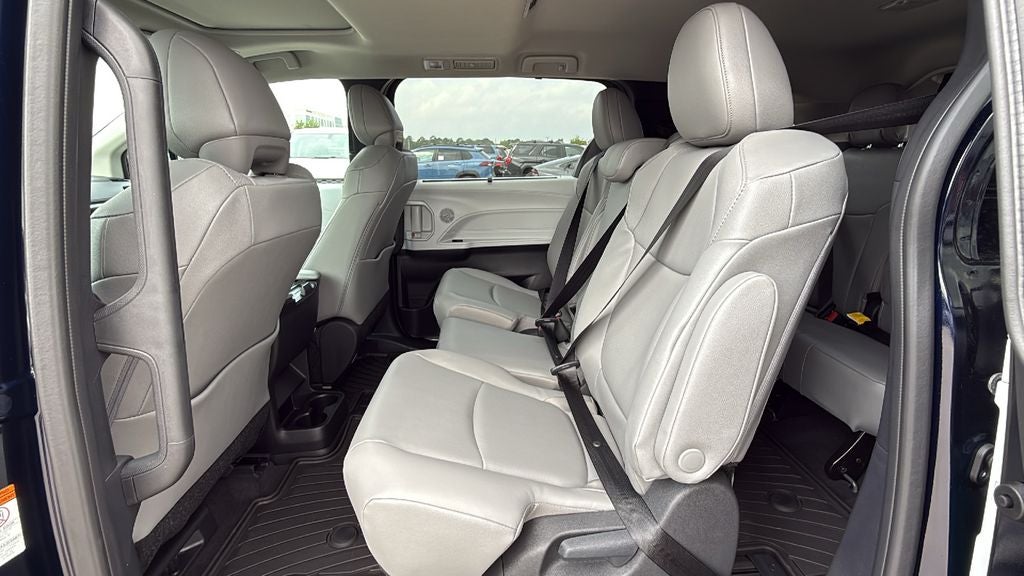 2026 Toyota Sienna XLE 8 Passenger