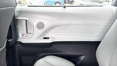 2026 Toyota Sienna XLE 8 Passenger