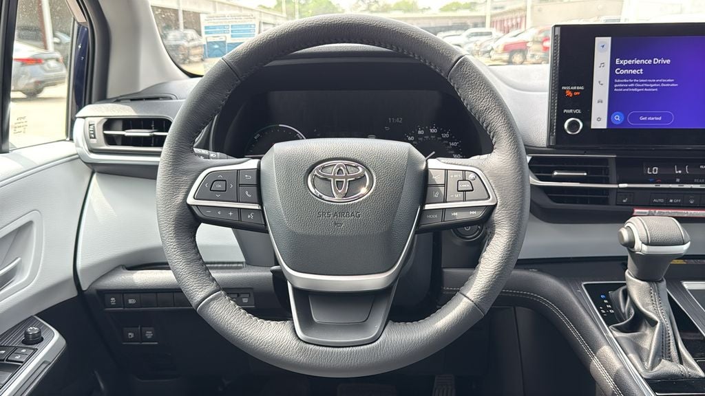 2026 Toyota Sienna XLE 8 Passenger