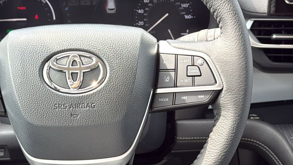 2026 Toyota Sienna XLE 8 Passenger