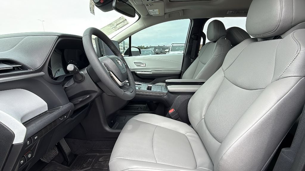 2026 Toyota Sienna XLE 8 Passenger