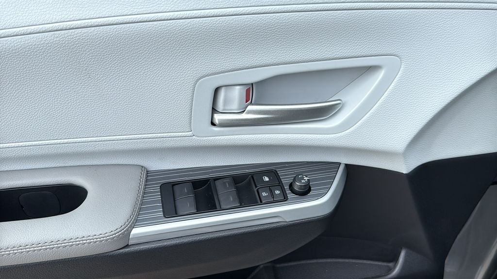 2026 Toyota Sienna XLE 8 Passenger